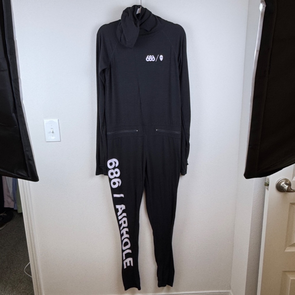 686 Airhole Black One Piece Thermal First Layer Insulation / Men's Size Large
